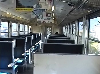 萩～玉江間を走る５０系客車の車内風景
